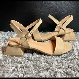 NIB Sam Edelman Irina Heels